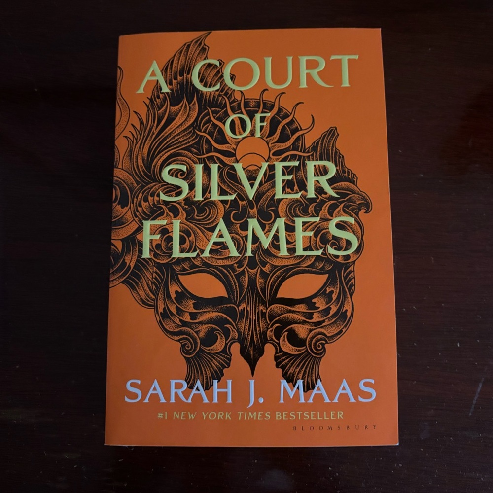 A Court of Silver Flames Book